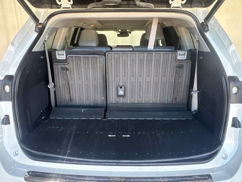 Used 2023 Toyota Highlander Platinum AWD/4WD image 12