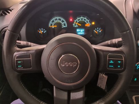 Used 2016 Jeep Patriot High Altitude image 19