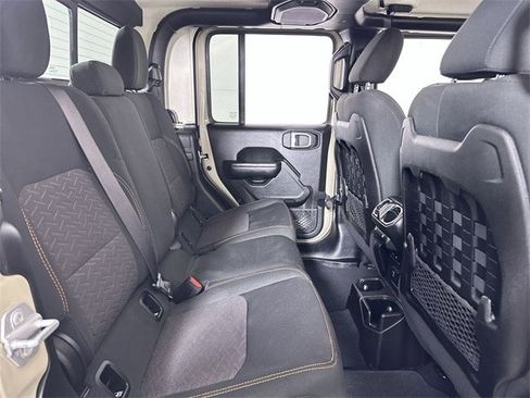 Used 2020 Jeep Gladiator Mojave w/ Cold Weather Group image 28