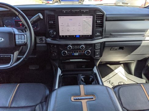 Used 2024 Ford F250 Platinum image 18
