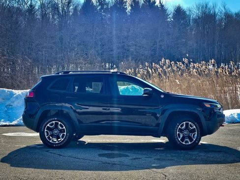 Used 2019 Jeep Cherokee Trailhawk w/ Cold Weather Group image 2