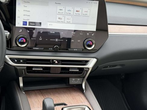 Used 2025 Lexus RX 350 AWD w/ Convenience Package image 19