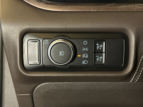 Used 2020 Ford Explorer Platinum image 18