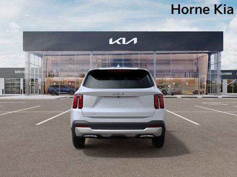 New 2025 Kia Sorento LX image 5