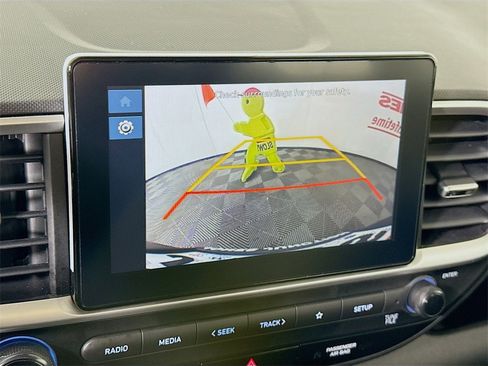 Certified 2024 Hyundai Venue SEL image 6