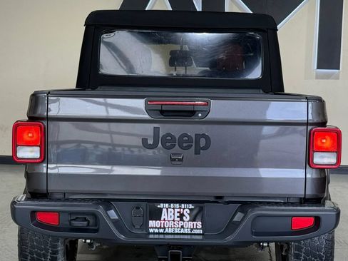 Used 2022 Jeep Gladiator Sport AWD/4WD image 5