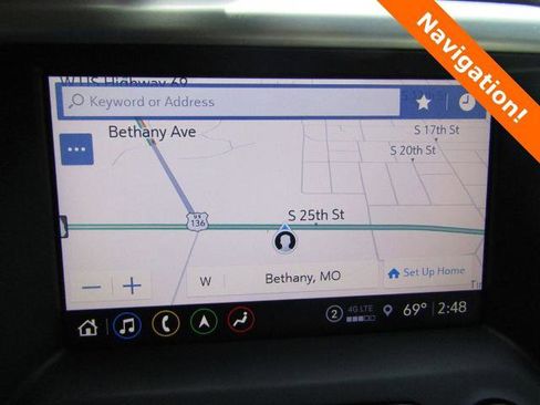Used 2023 GMC Acadia SLT w/ Technology Package FWD image 18