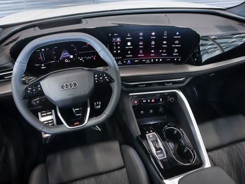 New 2025 Audi SQ5 Premium Plus image 22