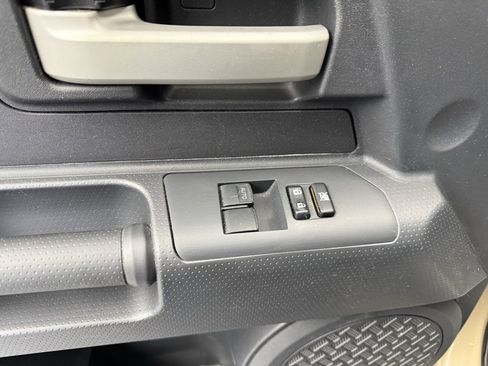 Used 2012 Toyota FJ Cruiser Base image 20