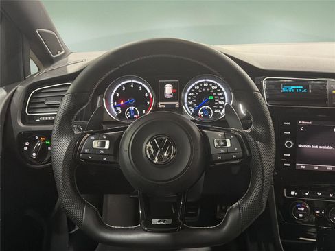 Used 2016 Volkswagen Golf R 4-Door AWD/4WD image 11