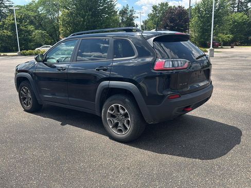 Used 2022 Jeep Cherokee Trailhawk AWD/4WD image 5