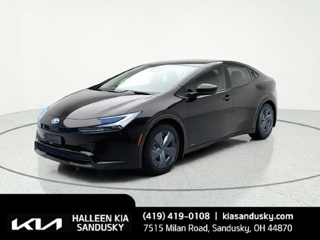 Used 2024 Toyota Prius LE AWD/4WD image 1