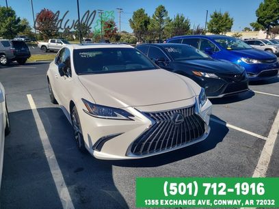 Used 2024 Lexus ES 300h w/ Luxury Package