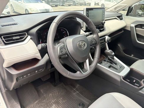 Used 2022 Toyota RAV4 Limited w/ Limited Grade Weather Package FWD image 19