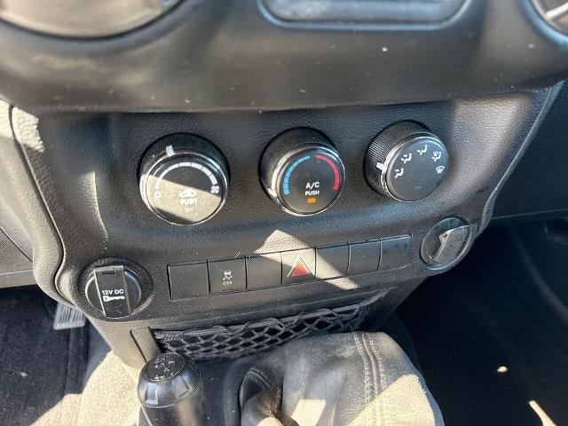 Used 2018 Jeep Wrangler Unlimited Sport AWD/4WD image 11