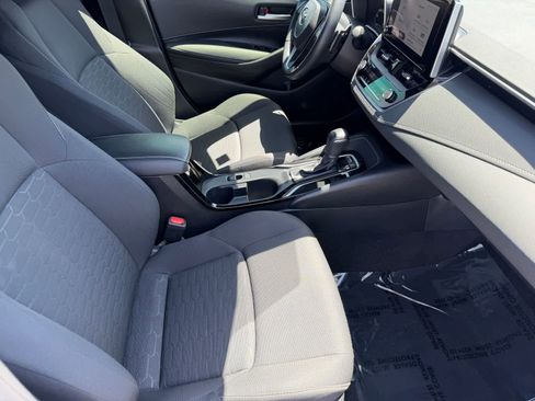 Used 2023 Toyota Corolla SE w/ Carpet Mat Package (TMS) FWD image 11