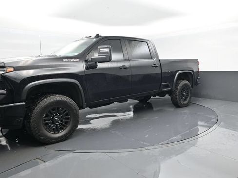 Used 2024 Chevrolet Silverado 2500 ZR2 w/ Technology Package AWD/4WD image 1