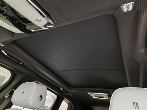 Certified 2019 Rolls-Royce Cullinan image 18