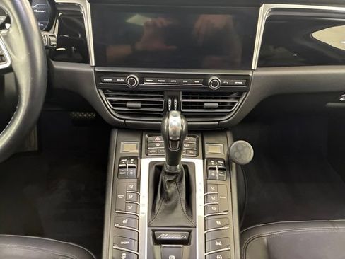 Used 2019 Porsche Macan AWD/4WD image 21