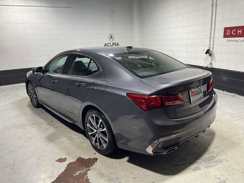 Used 2018 Acura TLX w/ Technology Package FWD image 4
