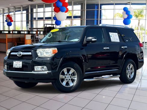 Used 2011 Toyota 4Runner SR5 w/ Convenience Pkg RWD image 1