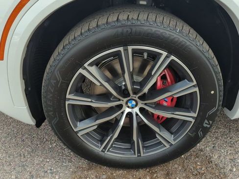 Used 2026 BMW X5 sDrive40i w/ M Sport Package image 9