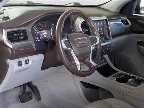 Used 2020 GMC Acadia SLT FWD image 9