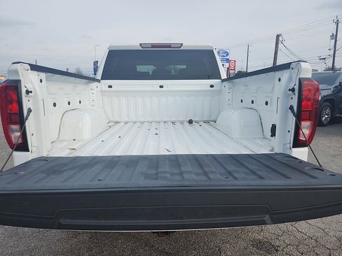 Used 2023 GMC Sierra 1500 Pro w/ Graphite Edition image 5