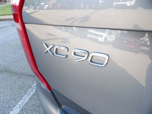 Used 2019 Volvo XC90 T6 R-Design w/ Protection Package Premier AWD/4WD image 18