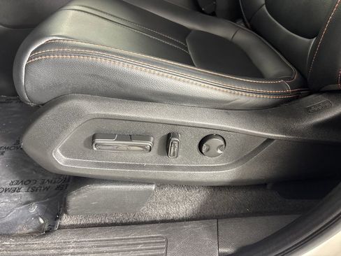 Used 2023 Honda Pilot TrailSport image 9