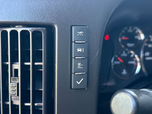 Used 2023 GMC Savana 2500 Extended w/ Driver Convenience Package image 52