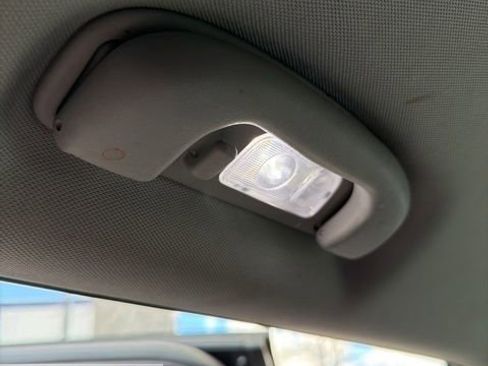 Used 2020 GMC Terrain SLE w/ Driver Convenience Package image 32