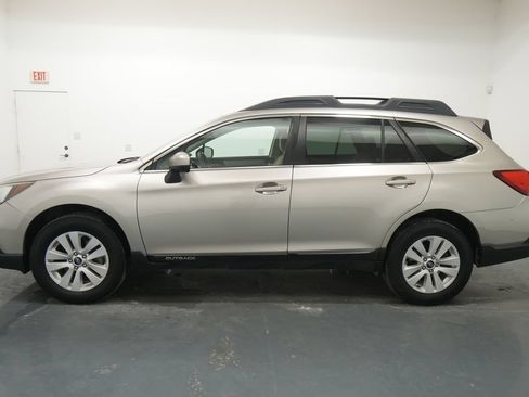 Used 2019 Subaru Outback 2.5i Premium AWD/4WD image 4