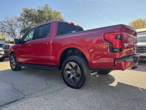 Used 2024 Ford F150 Lightning Lariat image 8