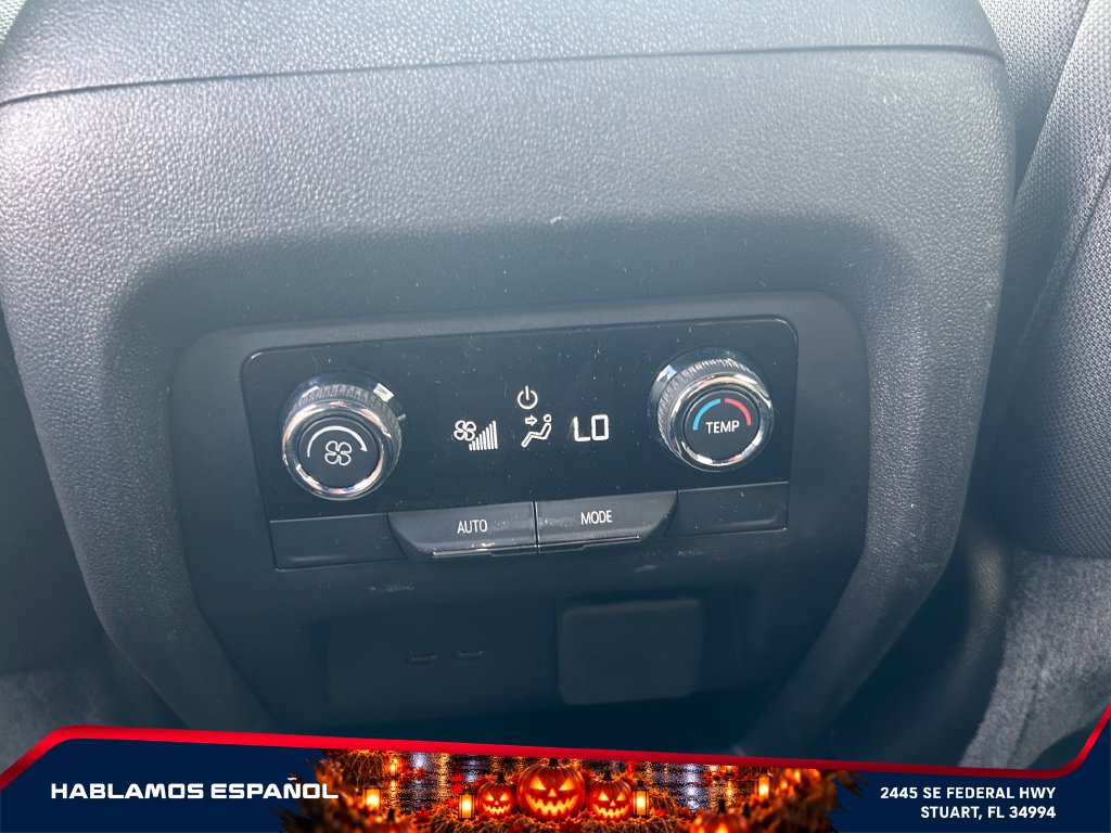 Used 2026 Chevrolet Traverse LT w/ Driver Confidence Package FWD image 30