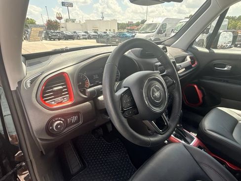 Used 2022 Jeep Renegade Trailhawk w/ Trailer Tow Group AWD/4WD image 14