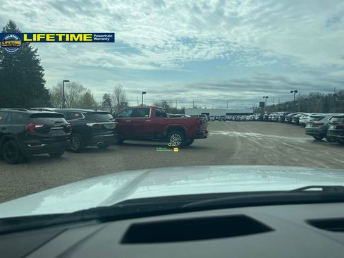Used 2018 Chevrolet Suburban Premier image 25