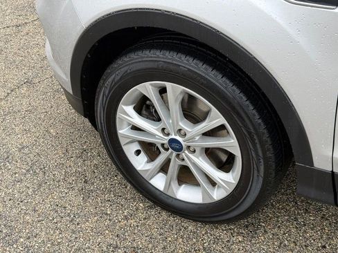 Used 2019 Ford Escape SEL AWD/4WD image 10