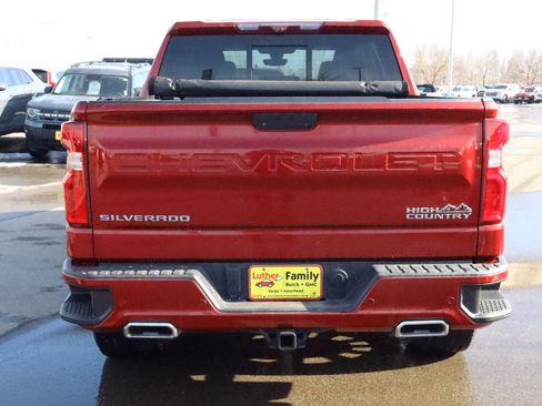 Certified 2022 Chevrolet Silverado 1500 High Country w/ Technology Package image 6