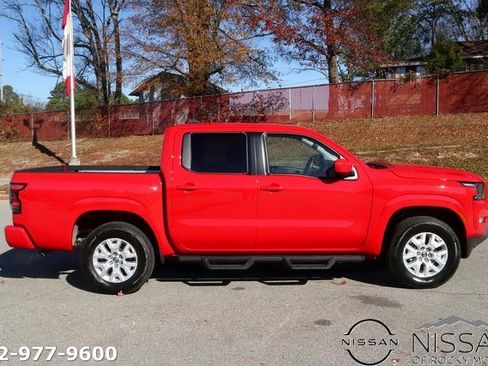 Used 2024 Nissan Frontier SV w/ SV Convenience Package image 4