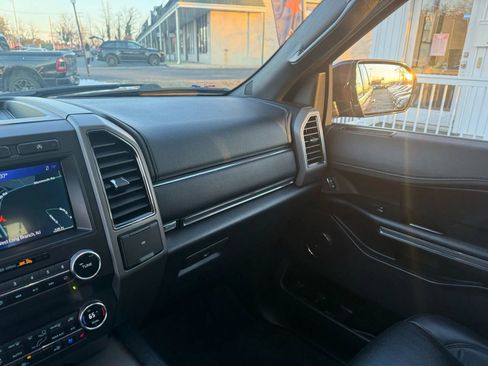 Used 2020 Ford Expedition Max XLT w/ Equipment Group 202A image 33
