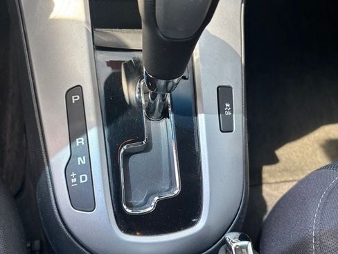 Used 2013 Chevrolet Cruze LT FWD image 18
