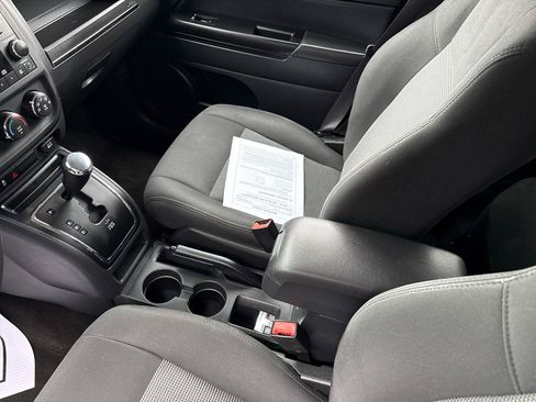 Used 2015 Jeep Patriot Sport AWD/4WD image 19