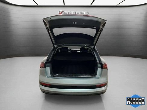Used 2023 Audi e-tron Premium Plus image 7