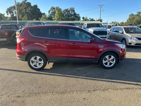 Used 2015 Ford Escape SE FWD image 4