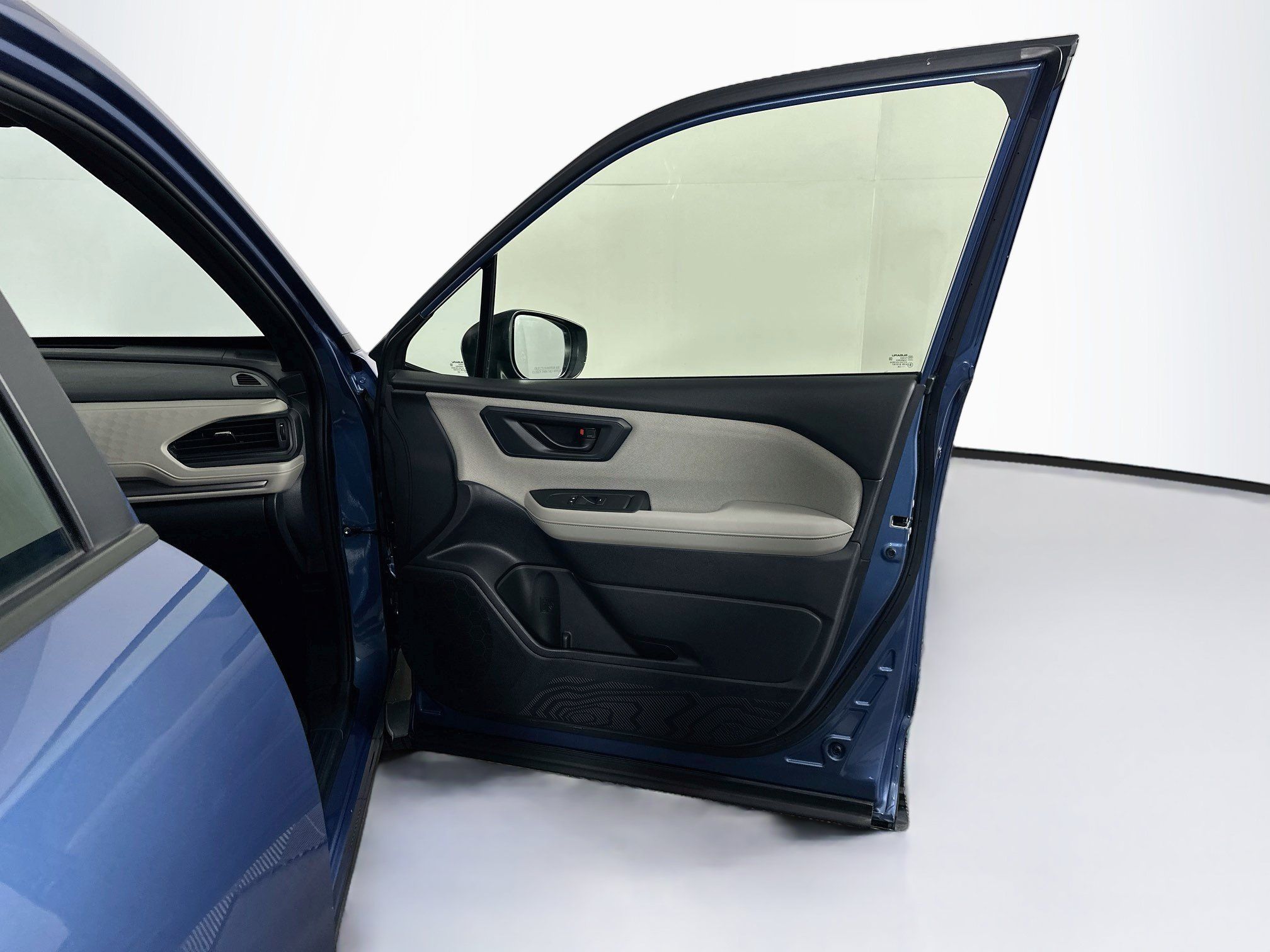 Used 2025 Subaru Forester AWD/4WD image 30