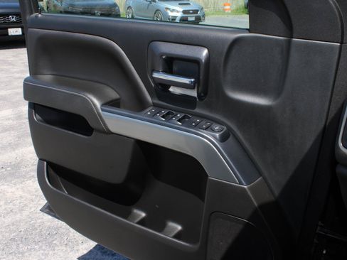 Used 2018 Chevrolet Silverado 1500 LT w/ All Star Edition AWD/4WD image 8