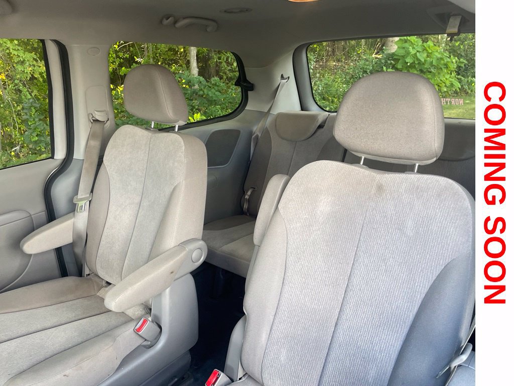 Used 2012 Kia Sedona LX w/ PWR Pkg FWD image 10
