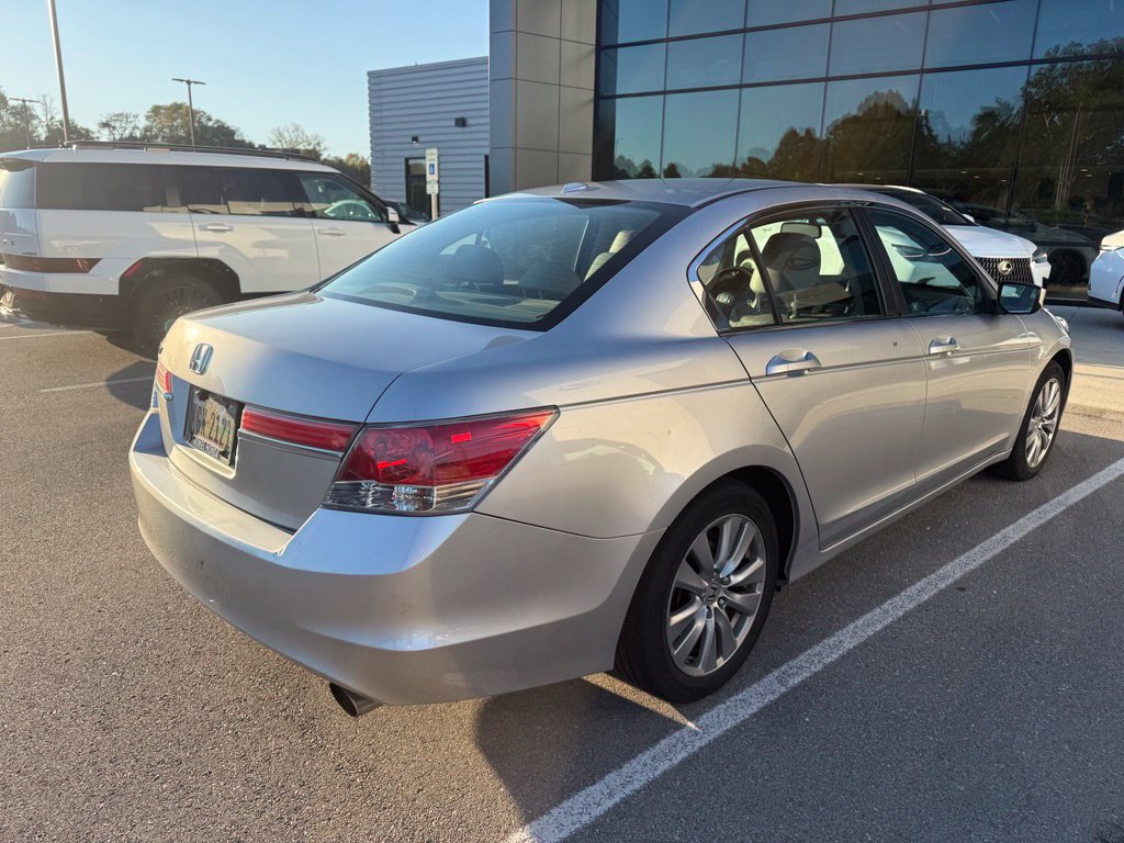 Used 2011 Honda Accord EX-L image 11