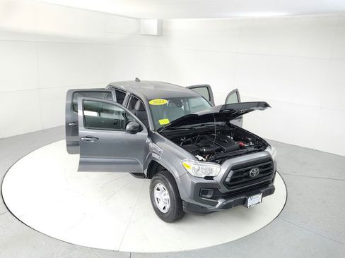 Used 2023 Toyota Tacoma SR AWD/4WD image 17